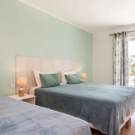 The Sun Hill 拉哥斯