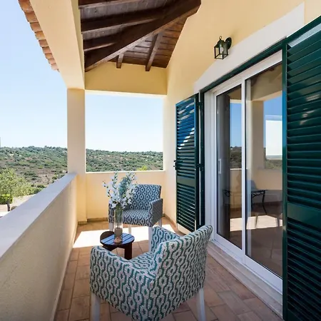 فندق مبيت وإفطار The Sun Hill لاغوس