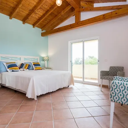 فندق مبيت وإفطار The Sun Hill لاغوس