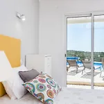 The Sun Hill 3*